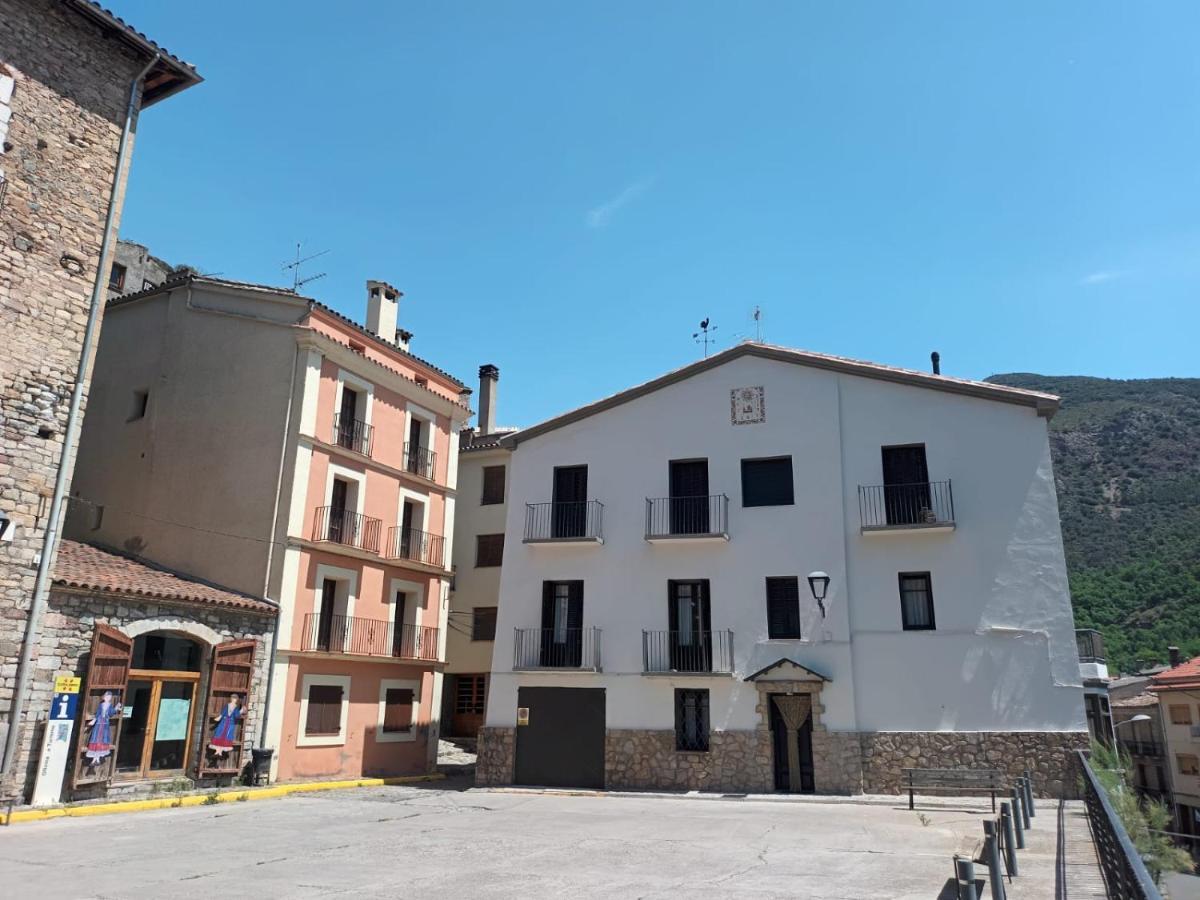 Un Tros De Sal. Casa Rural A Gerri De La Sal. Villa ภายนอก รูปภาพ