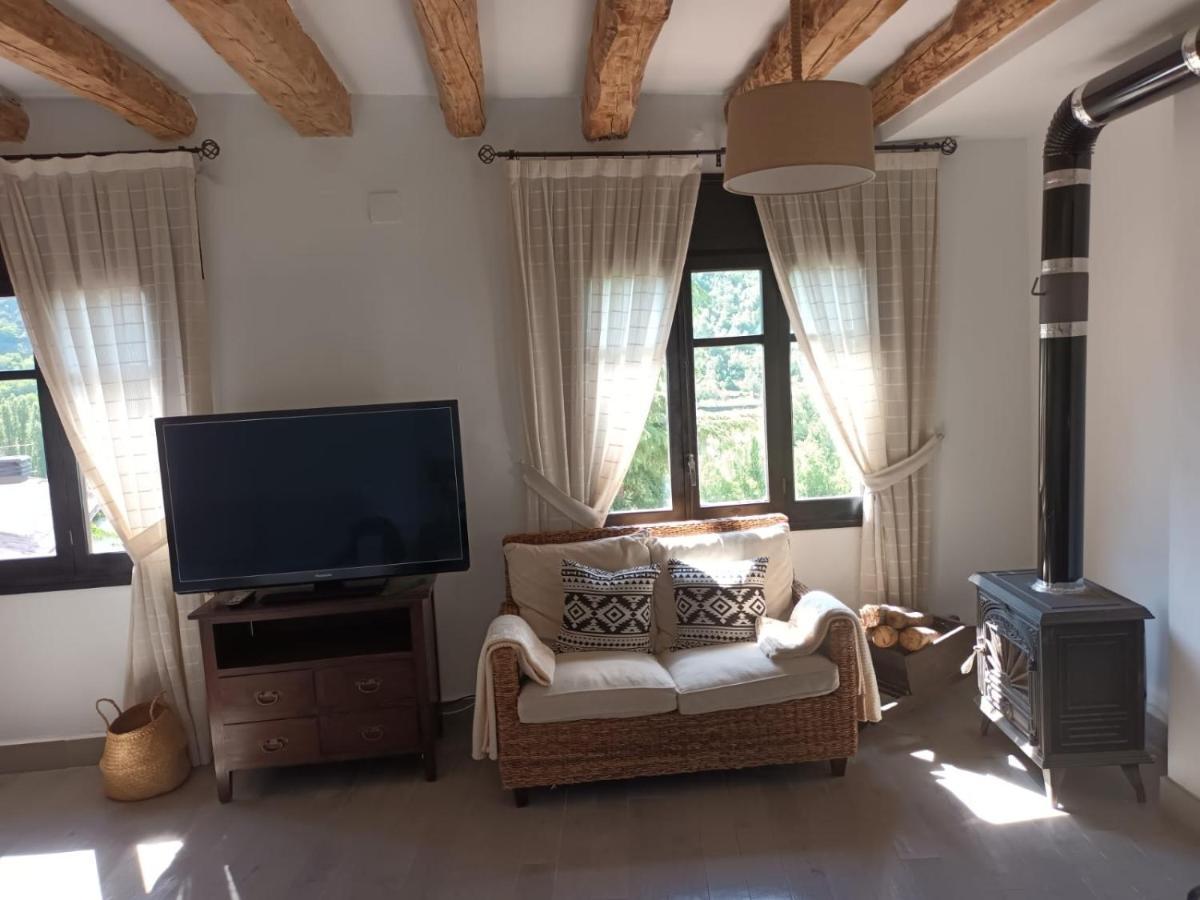 Un Tros De Sal. Casa Rural A Gerri De La Sal. Villa ภายนอก รูปภาพ